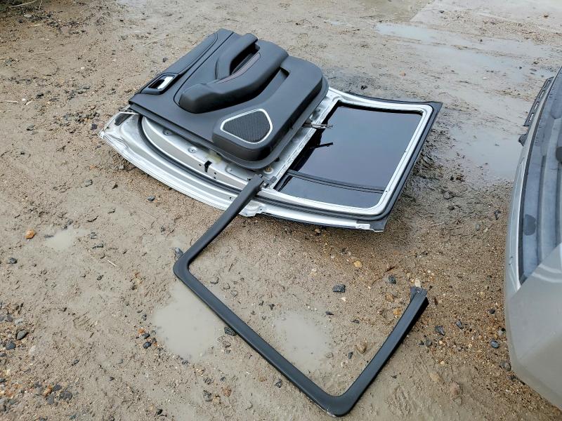 Фото 13 - GMC YUKON