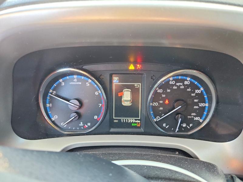 Фото 9 - TOYOTA RAV4