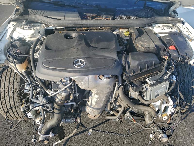 Фото 12 - MERCEDES-BENZ GLA-CLASS