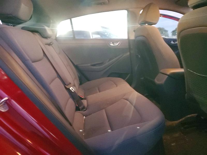 Фото 10 - HYUNDAI IONIQ