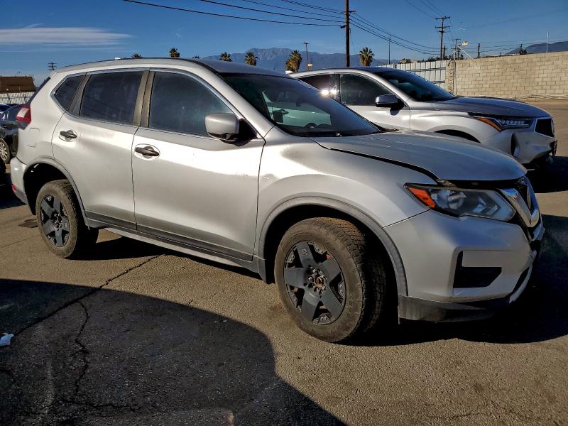 Фото 4 - NISSAN ROGUE