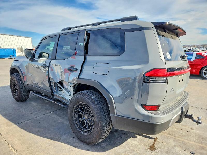 Фото 2 - LEXUS GX