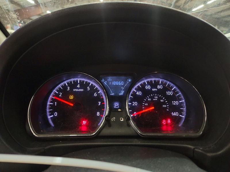 Фото 9 - NISSAN VERSA