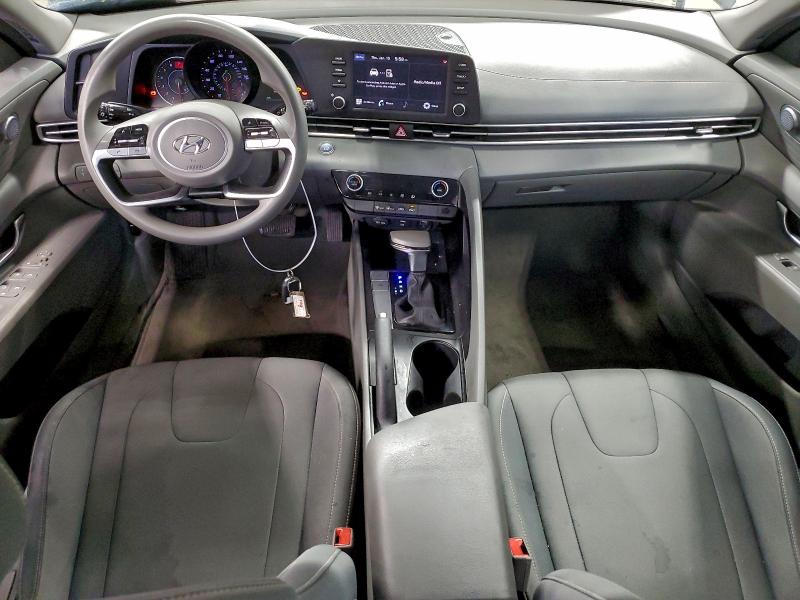 Фото 8 - HYUNDAI ELANTRA