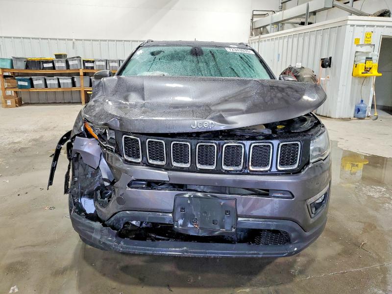 Фото 5 - JEEP COMPASS