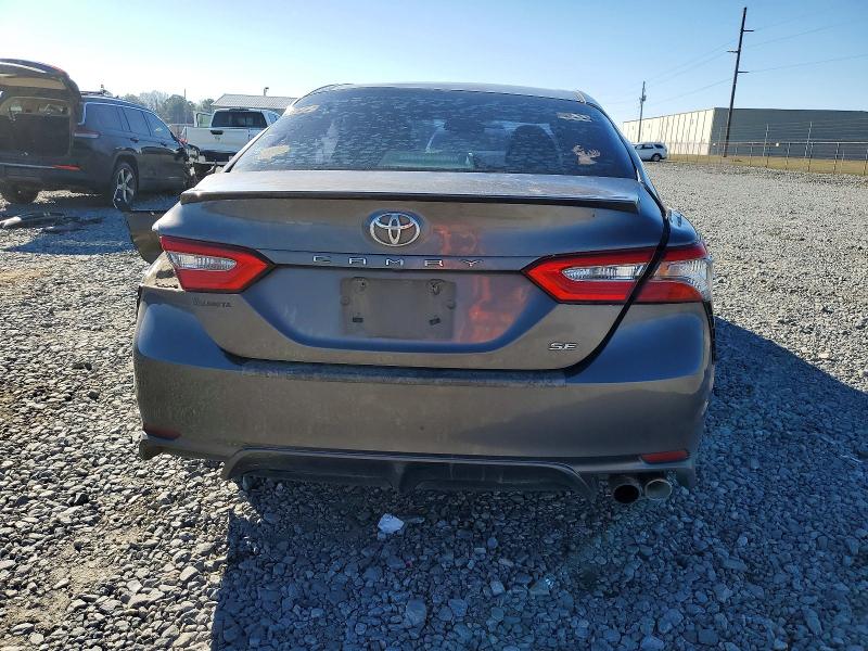 Фото 6 - TOYOTA CAMRY