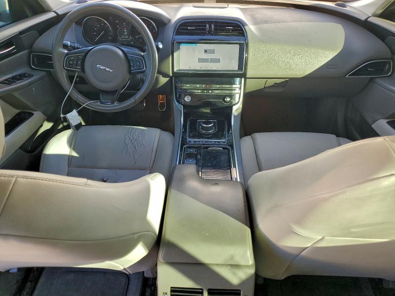 Фото 8 - JAGUAR XE