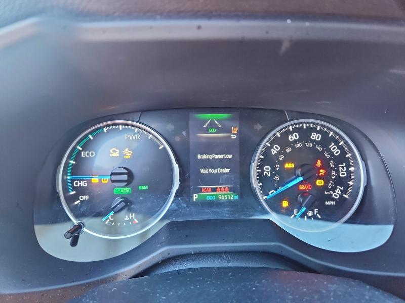 Фото 9 - TOYOTA RAV4