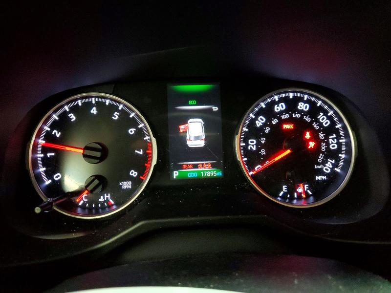 Фото 9 - TOYOTA RAV4