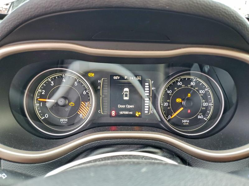 Фото 9 - JEEP GRAND CHER