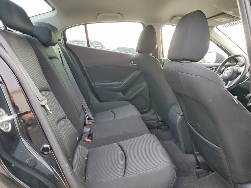 Фото 10 - MAZDA 3