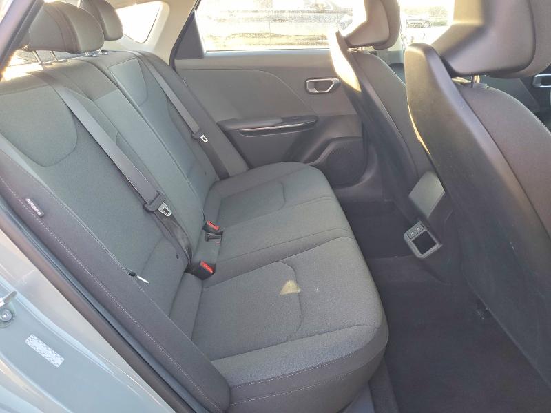 Фото 10 - KIA K4 LX