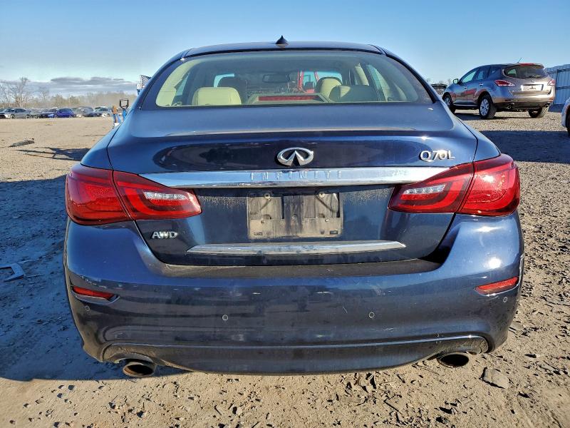 Фото 6 - INFINITI Q70