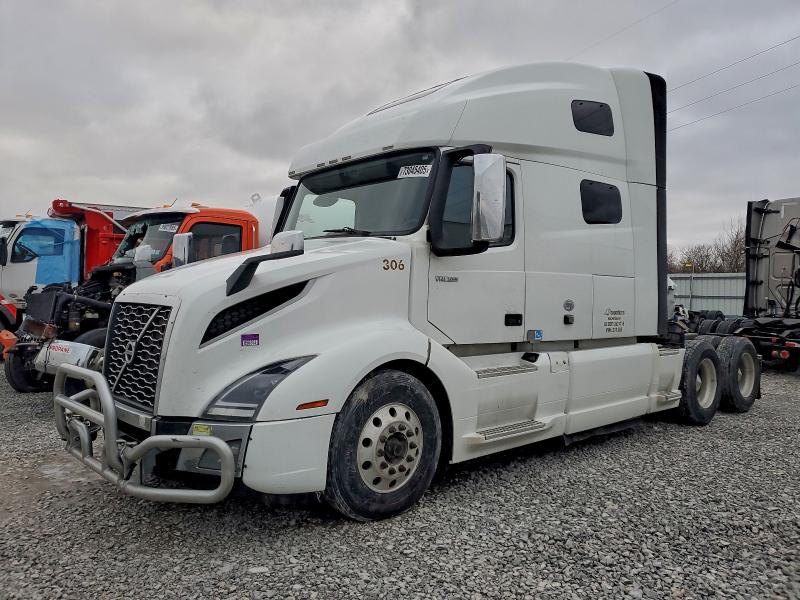 Фото 2 - VOLVO All Models