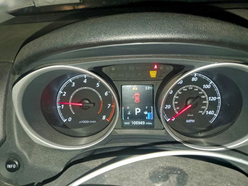 Фото 9 - MITSUBISHI OUTLANDER