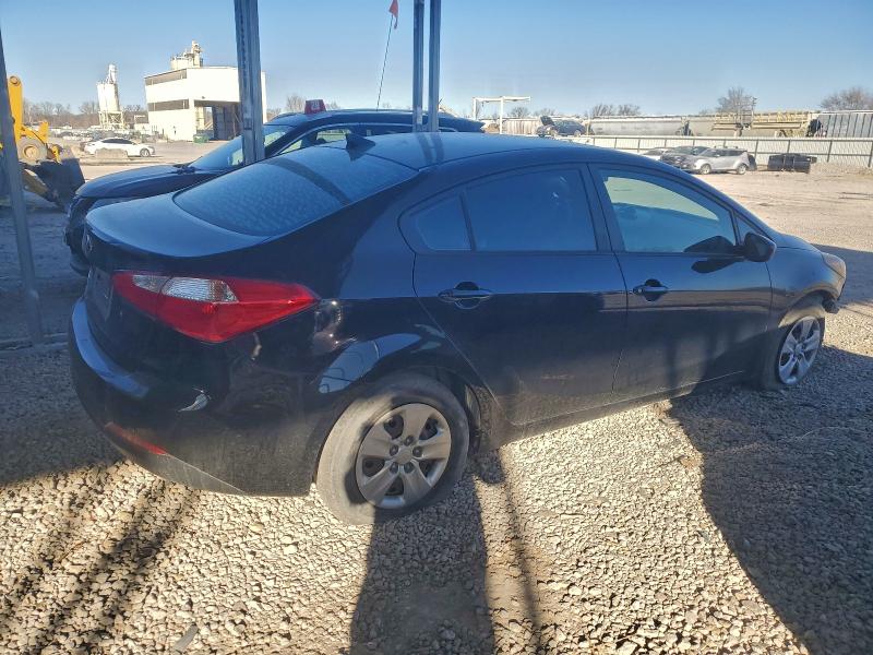 Фото 3 - KIA FORTE