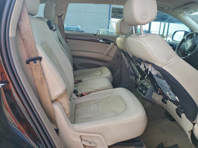 Фото 11 - AUDI Q7