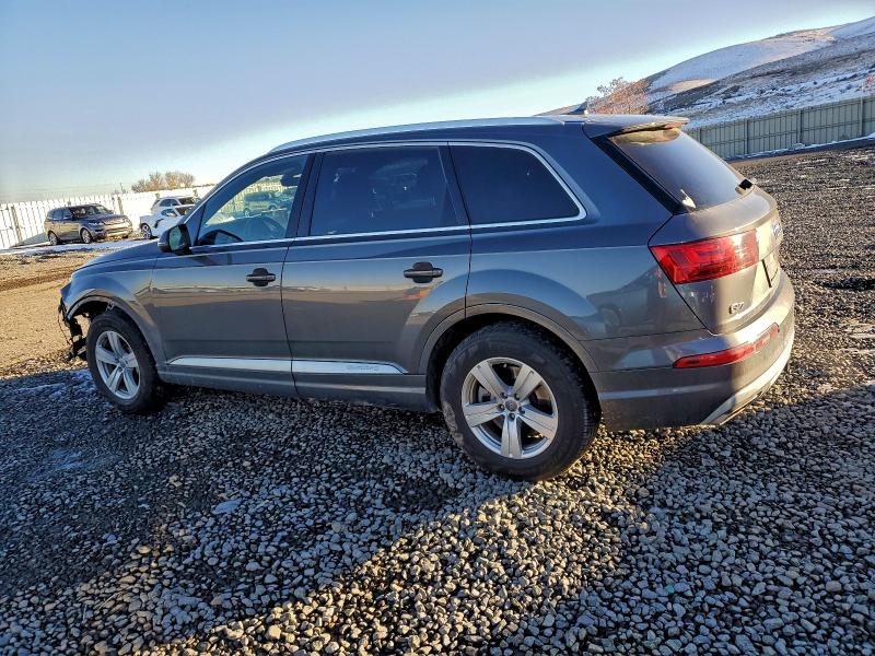Фото 2 - AUDI Q7