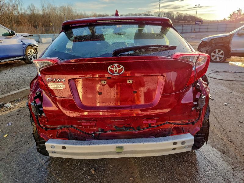 Фото 6 - TOYOTA C-HR