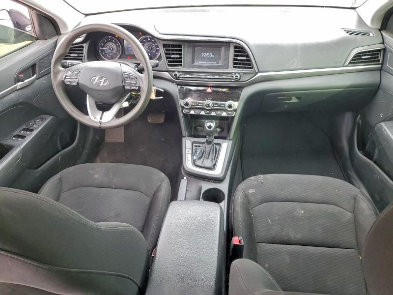 Фото 8 - HYUNDAI ELANTRA