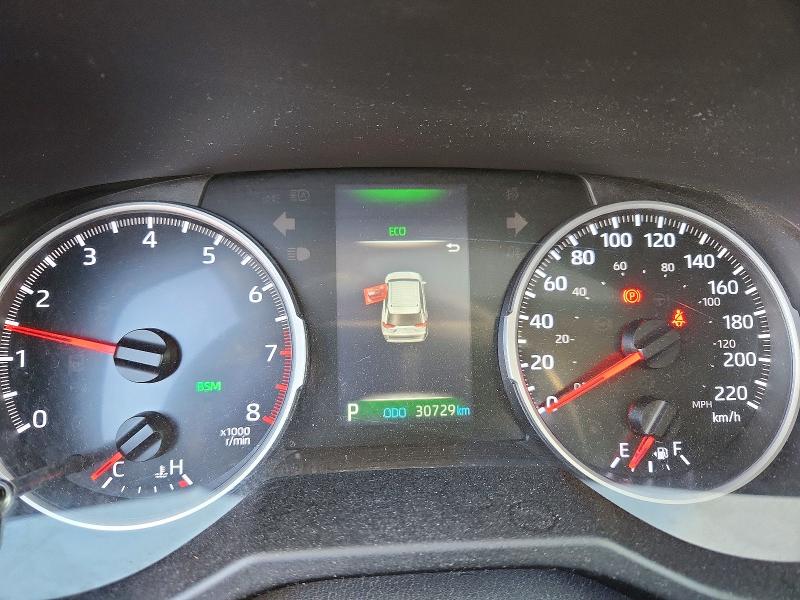 Фото 9 - TOYOTA RAV4