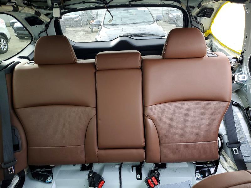 Фото 10 - SUBARU OUTBACK