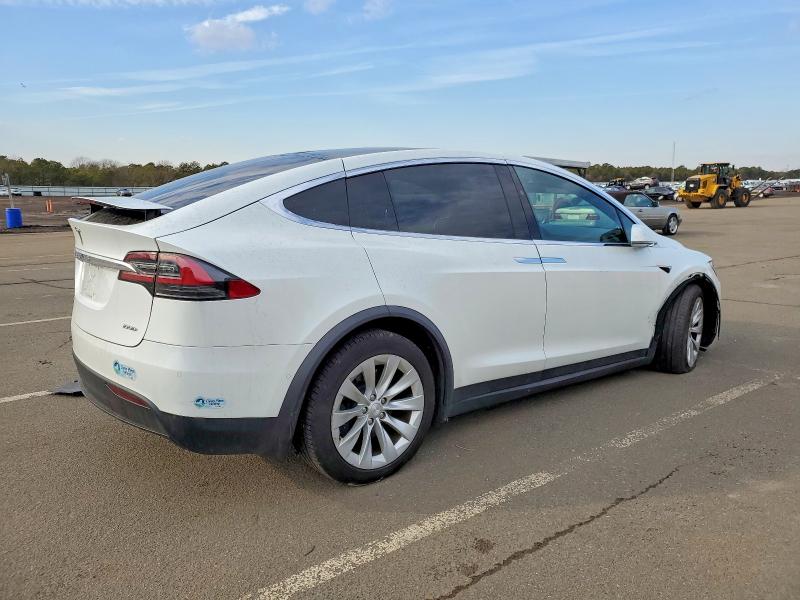 Фото 3 - TESLA MODEL X