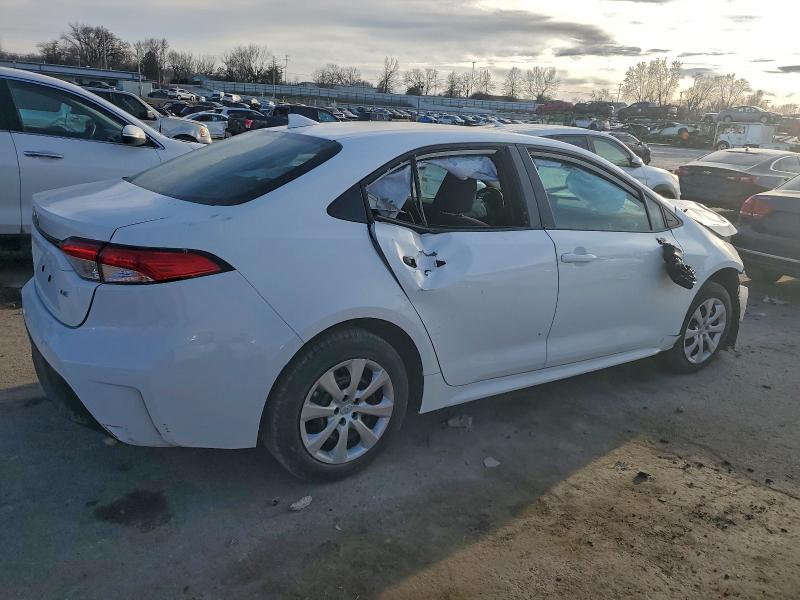 Фото 3 - TOYOTA COROLLA