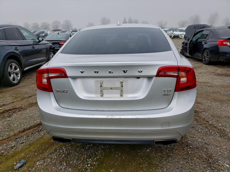 Фото 6 - VOLVO S60