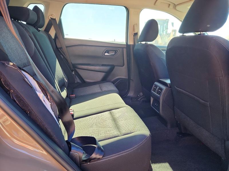 Фото 11 - NISSAN ROGUE