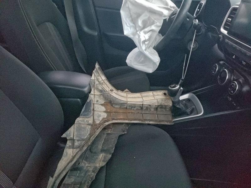 Фото 13 - HYUNDAI VENUE