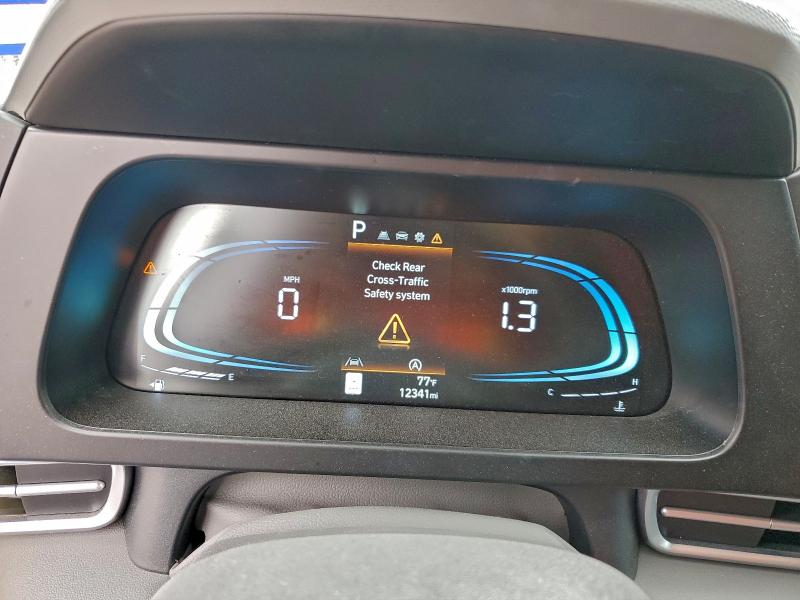 Фото 9 - HYUNDAI ELANTRA