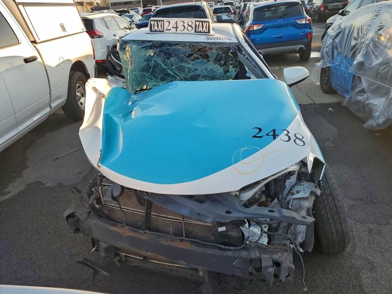 Фото 5 - TOYOTA CAMRY