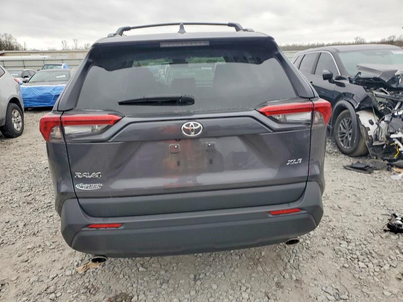 Фото 6 - TOYOTA RAV4