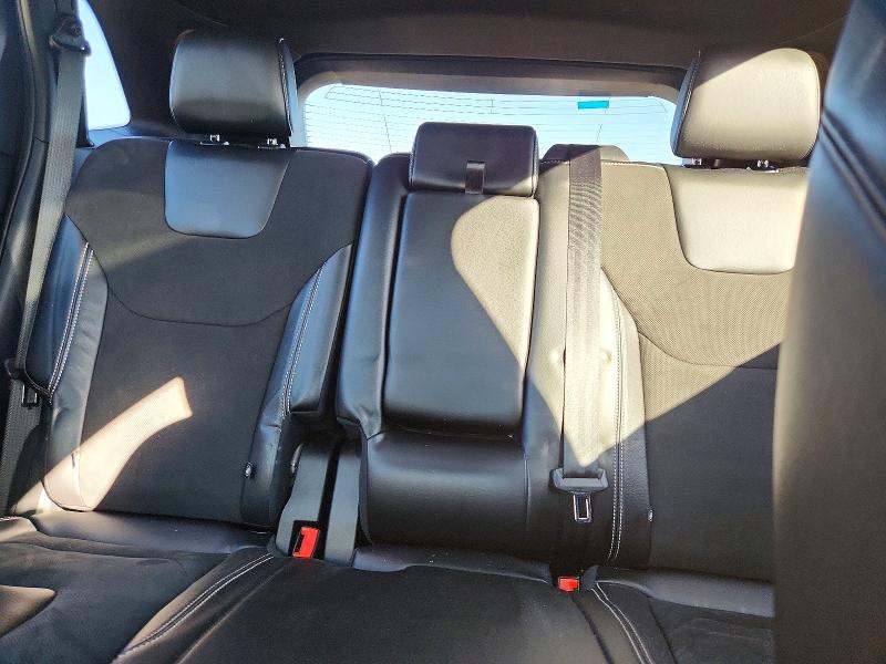 Фото 10 - FORD EDGE