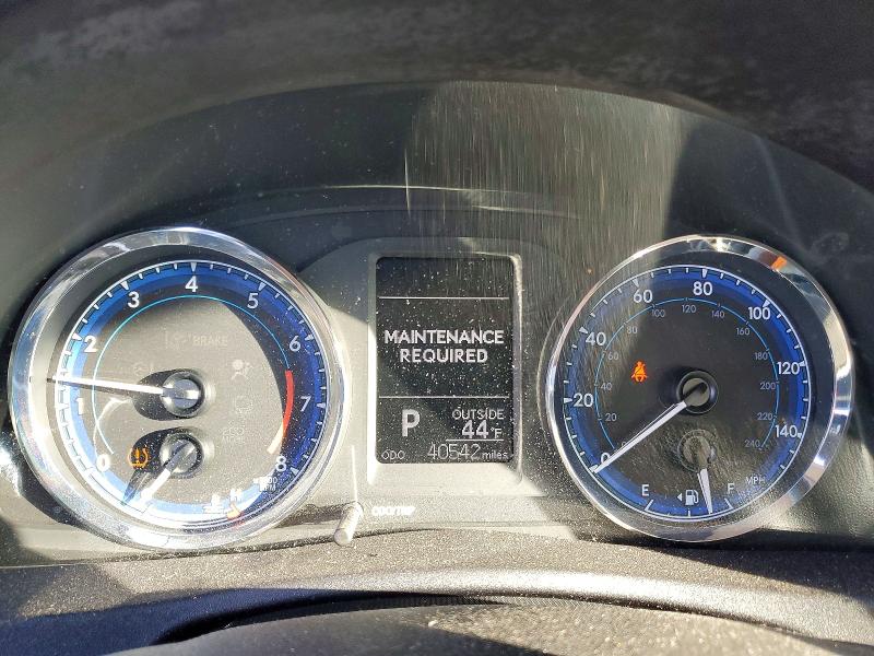 Фото 9 - TOYOTA COROLLA