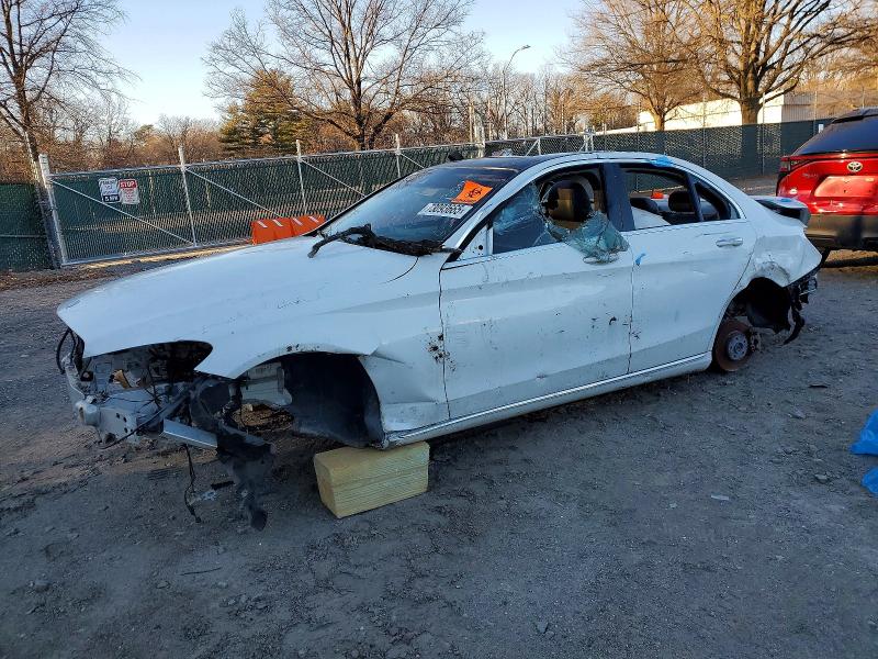 Фото 1 - MERCEDES-BENZ C-CLASS