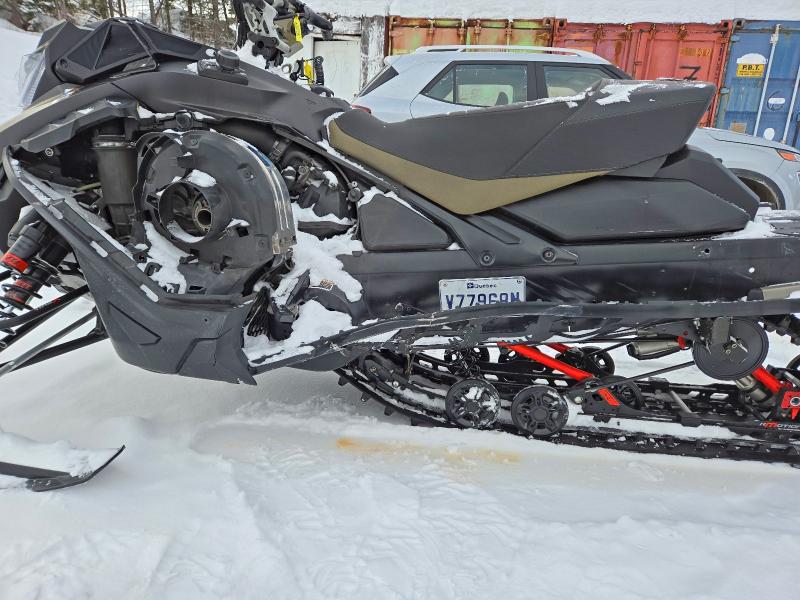 SKI-DOO SNOWMOBILE 2022