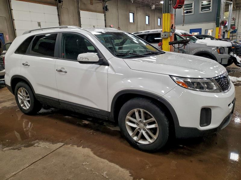 Фото 4 - KIA SORENTO