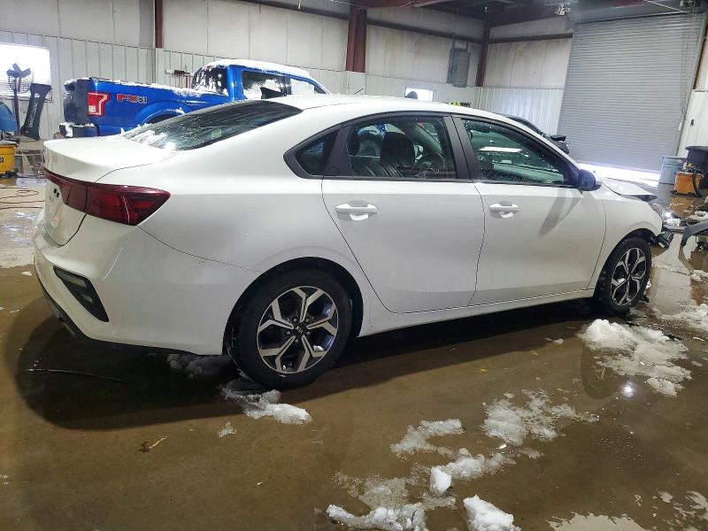 Фото 3 - KIA FORTE