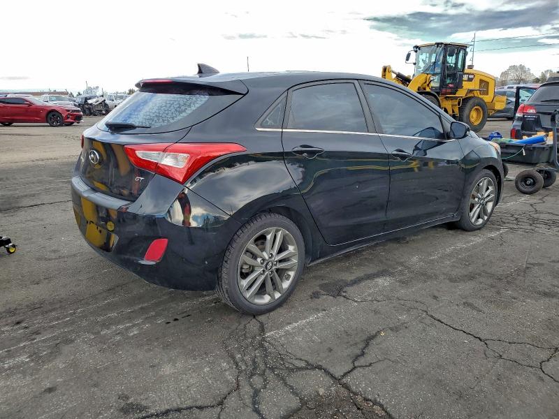 Фото 3 - HYUNDAI ELANTRA