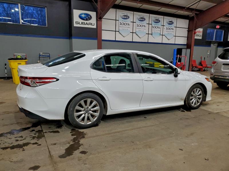 Фото 3 - TOYOTA CAMRY