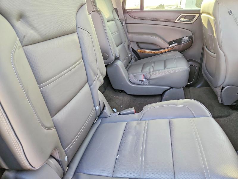 Фото 10 - GMC YUKON