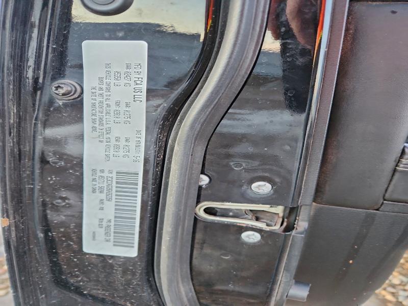 Фото 13 - CHRYSLER 300