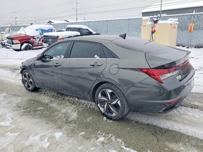 Фото 2 - HYUNDAI ELANTRA