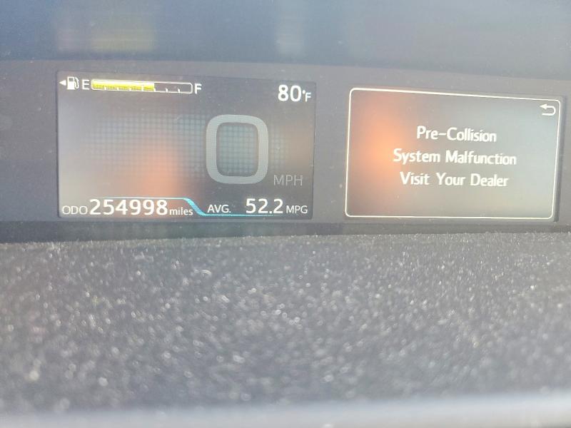 Фото 9 - TOYOTA PRIUS