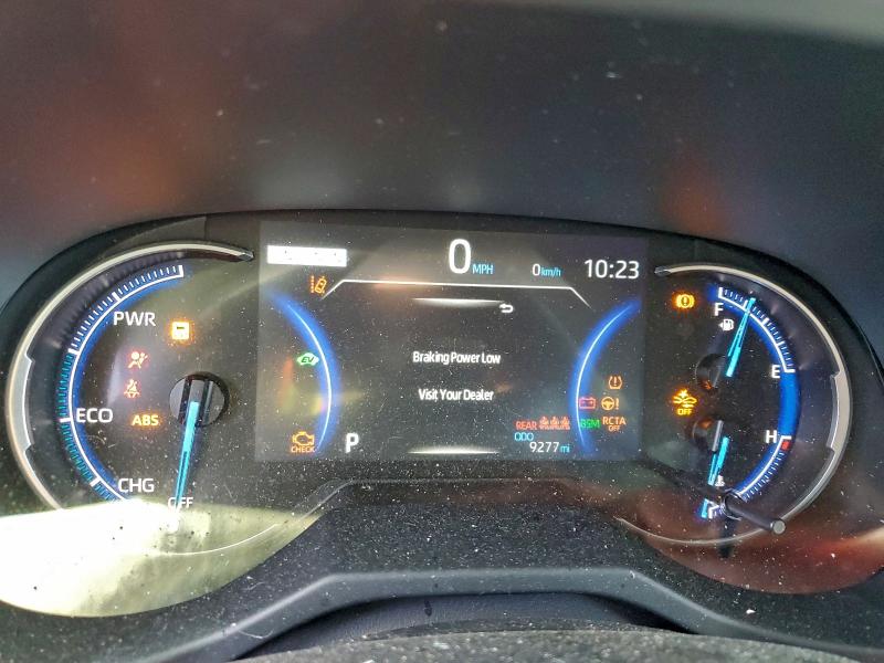 Фото 9 - TOYOTA RAV4