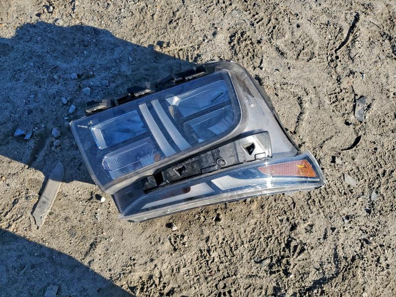 Фото 13 - HYUNDAI SANTA FE