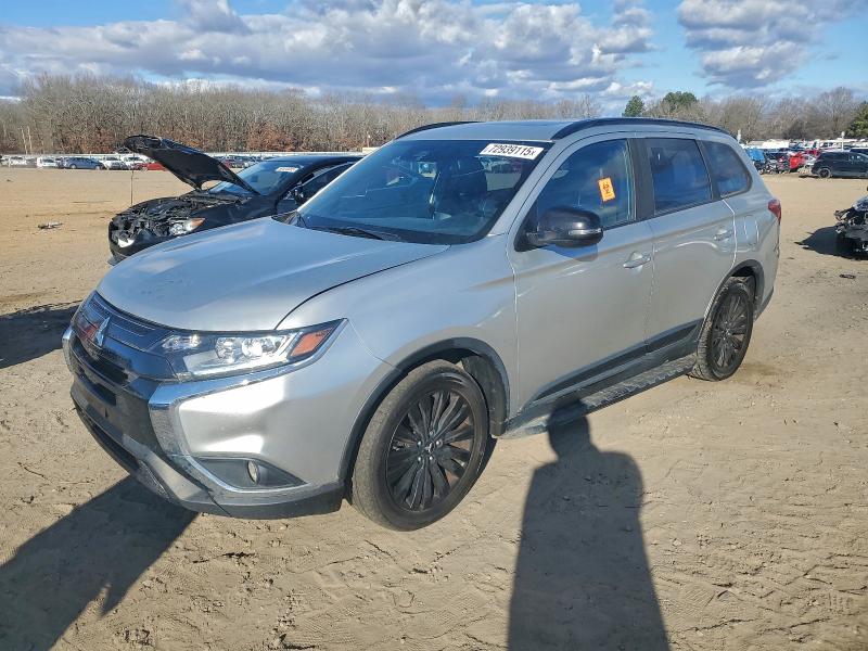 Фото 1 - MITSUBISHI OUTLANDER