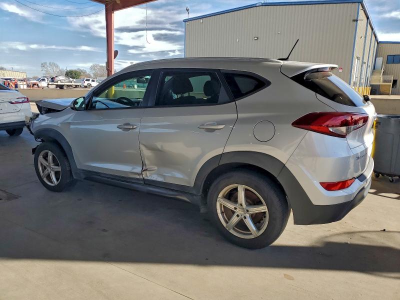 Фото 2 - HYUNDAI TUCSON